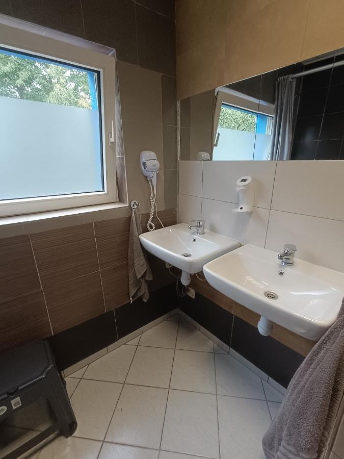 Hostel Welinek Gratis Parking ステンシェフ エクステリア 写真